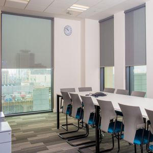 Rèm cuốn văn phòng giá rẻ hãng Fivestar mã RCW006