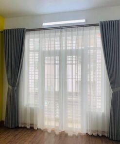 Rèm vải màu ghi tối đẹp cho phòng khách chung cư