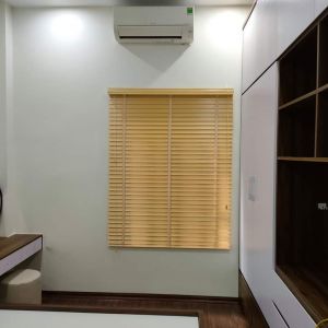 Rèm gỗ phòng ngủ chung cư đẹp mã SKK19