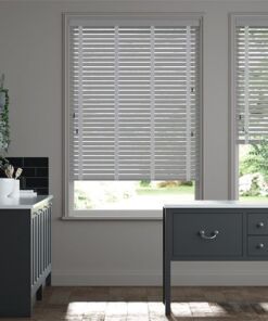 Rèm nhựa giả gỗ hãng Sankaku bản 5cm hệ 2 dây mã SKK3006