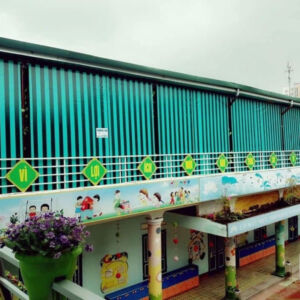 Bạt cuốn che nắng mưa hành lang trường học