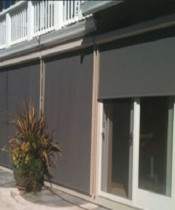 Rèm Cuốn Chống Nắng Cửa Chính Giá Rẻ