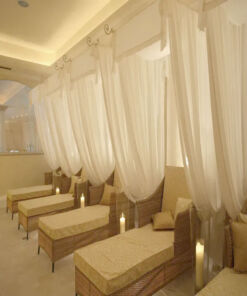 Rèm Ngăn Spa Voan – Nhẹ Nhàng, Thẩm Mỹ, Dễ Phối Nội Thất